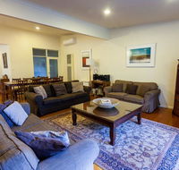 Jordan House - Inverell Accommodation