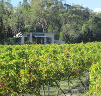 Just Red Wines Cabins - Inverell Accommodation