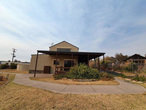 Kelman Cottage - Tucked Away With Pool + Native Wildlife - Inverell Accommodation 2