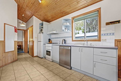 Kendalls Beach Holiday Park - Inverell Accommodation 2