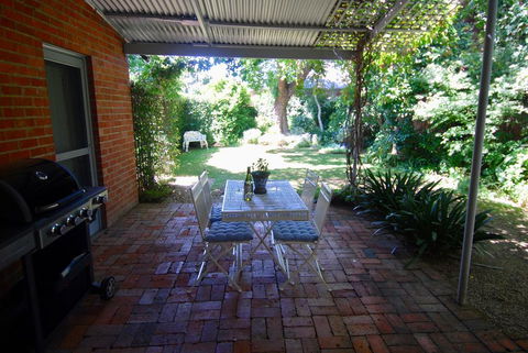 Kilparney House - Inverell Accommodation 2