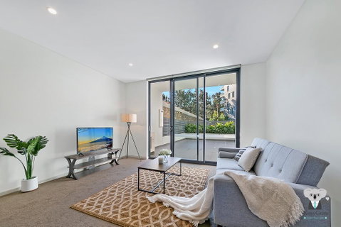 KOZYGURU WOLLI CREEK KOZY 3 BED APT + FREE PARKING NWC009 - Inverell Accommodation 0