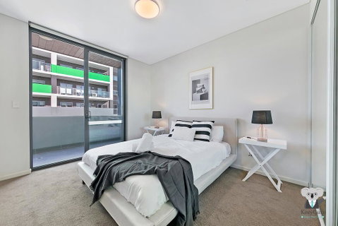 KOZYGURU WOLLI CREEK KOZY 3 BED APT + FREE PARKING NWC009 - Inverell Accommodation 2
