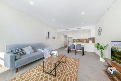 KOZYGURU WOLLI CREEK KOZY 3 BED APT + FREE PARKING NWC009 - Inverell Accommodation 3