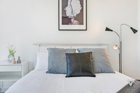 KOZYGURU ZETLAND HIGH LEVEL AMAZING VIEW KOZY 2BED APT + FREE PARKING NWA052 - Inverell Accommodation 1