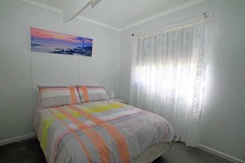 Lagoon Riverside Retreat - Inverell Accommodation 3