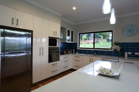 Laguna Views - Airlie Beach - Inverell Accommodation 1