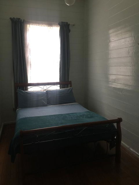 Lake Leake Inn - Inverell Accommodation 1
