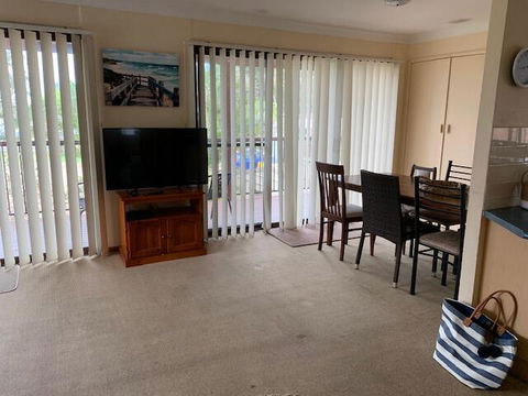 Lakehouse On Oxley - Inverell Accommodation 3