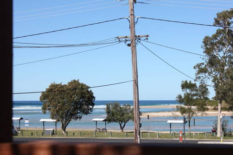 Lakehouse On Oxley - Inverell Accommodation 1