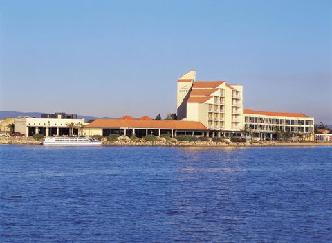 Lakes Hotel - Inverell Accommodation 0