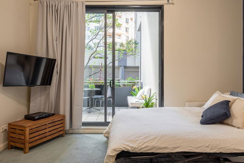 Large Apartment, 2 Parking Spots And Pool - Inverell Accommodation 2