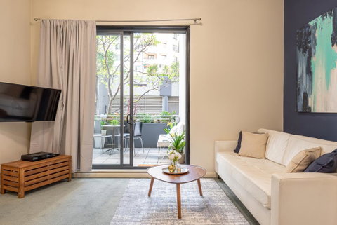 Large Apartment, 2 Parking Spots And Pool - Inverell Accommodation 0