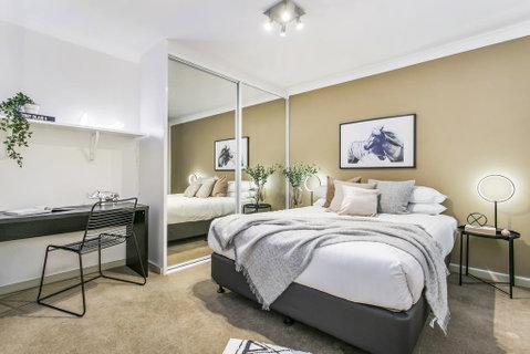 Large Unit Amid Inner-city Greenery Close To CBD - Inverell Accommodation 2