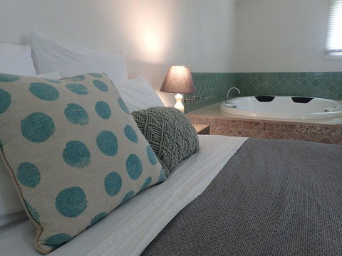 Lauristina Spa Cottage - Inverell Accommodation 1