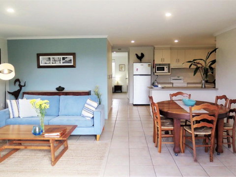 Lawson Beachfront - Inverell Accommodation 0