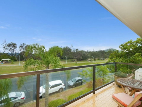 Lawson Beachfront - Inverell Accommodation 1