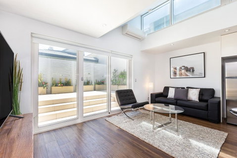 Leichhardt Self-Contained Modern One-Bedroom Apartment (9NOR) - Inverell Accommodation 0