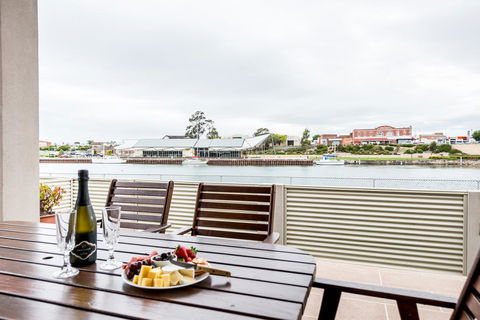 Leven River Retreat - Inverell Accommodation 0