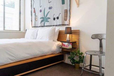 Light Filled Contemporary Urban Oasis Apt + Parking - Inverell Accommodation 0
