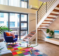 Light-filled loft best location in Sydney - Inverell Accommodation