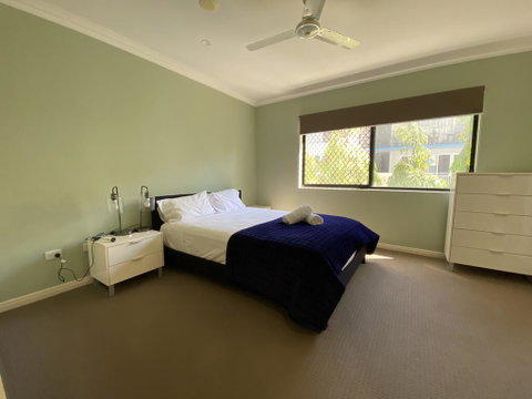 Lighthouse Apartments On The Strand - Inverell Accommodation 3