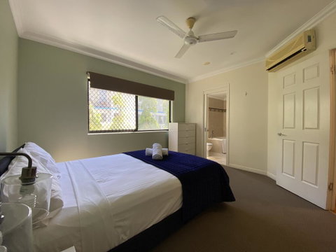 Lighthouse Apartments On The Strand - Inverell Accommodation 1
