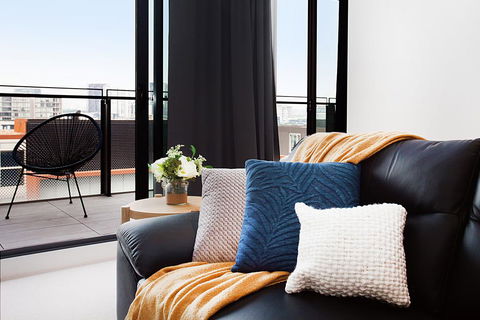 Luxe Apartment Five Minutes From Airport And City - Inverell Accommodation 1
