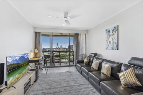 Luxurious Harbour View Apartment Steps From City - Inverell Accommodation 0