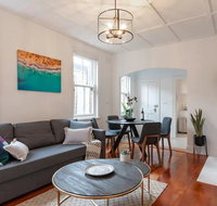 Luxurious Heritage Home with Harbour Bridge Views - Inverell Accommodation