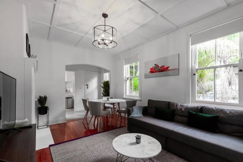 Luxurious Historic Home With Harbour Bridge Views - Inverell Accommodation 0