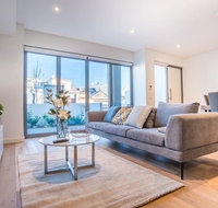 Luxurious Townhouse With Natural Light In Rosebery - Inverell Accommodation