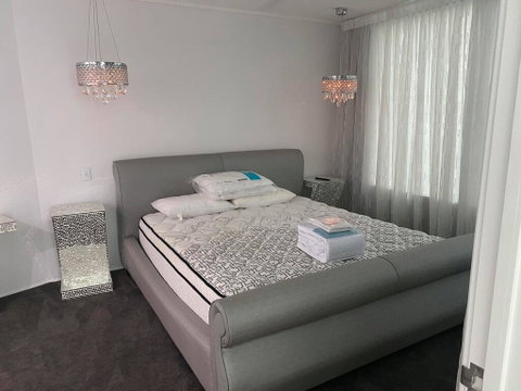 Luxury Apartment, Perfect Location - Inverell Accommodation 2