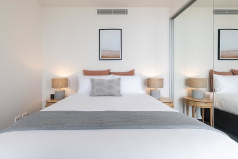 Luxury Beachfront Apartment In Newcastle - Inverell Accommodation 3