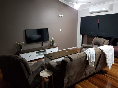 Maclean Magic - Inverell Accommodation 3