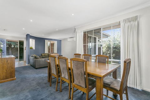 McCrae On The Beach - Right On The Magnificent Beach - Inverell Accommodation 1