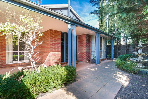 McCrae On The Beach - Right On The Magnificent Beach - Inverell Accommodation 0