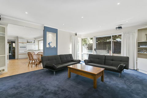 McCrae On The Beach - Right On The Magnificent Beach - Inverell Accommodation 3
