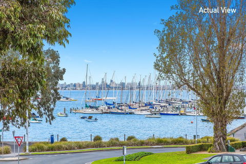 Melbourne Holiday Apartments Williamstown - Inverell Accommodation 1