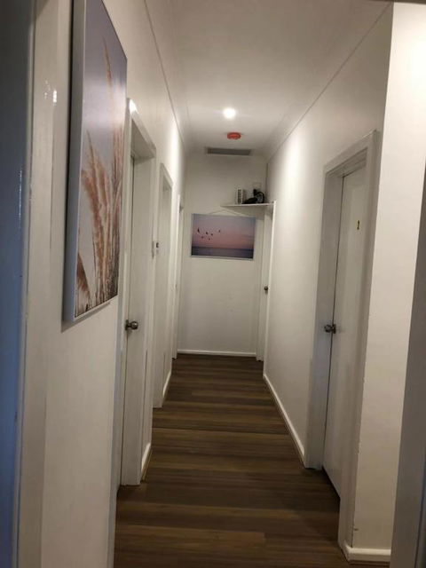 Melbourne Short Stay- Burwood Deakin Uni, Burwood - Inverell Accommodation 3