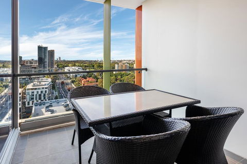 Meriton Suites Zetland - Inverell Accommodation 1
