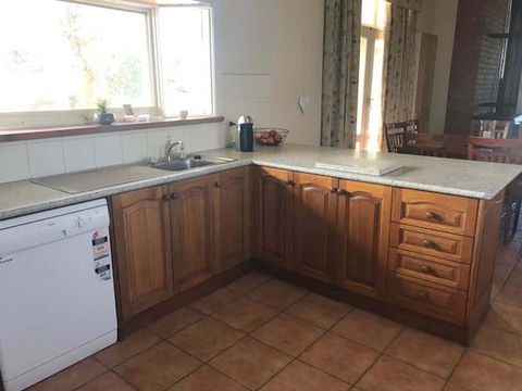 Merton Manor - Inverell Accommodation 1