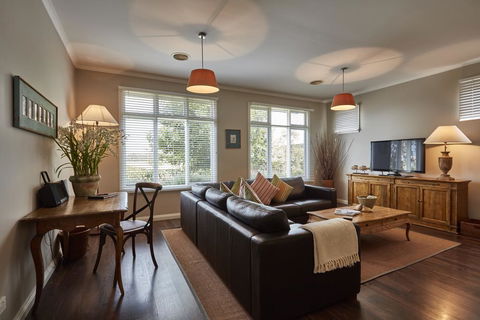 Mews Cottages - Inverell Accommodation 2