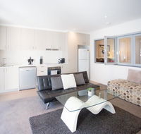 Modern Executive Apartment  Braddon 1BR Wine Wifi Secure Parking Canberra - Inverell Accommodation