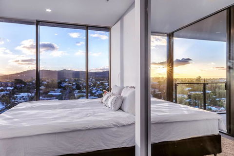 Modern, Carefree Living Style APT In Toowong&View - Inverell Accommodation 1