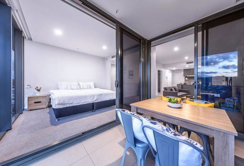 Modern, Carefree Living Style APT In Toowong&View - Inverell Accommodation 2
