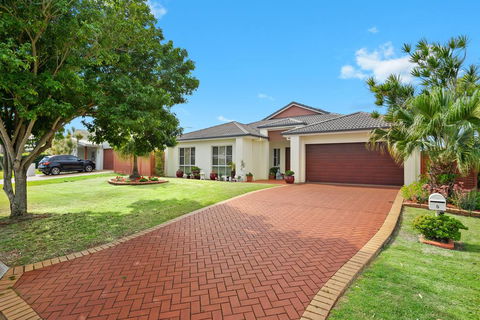 Moreton Place Thornlands - Inverell Accommodation 3