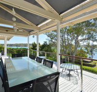 Morisset Bay Waterfront Views Lake House looking over Trinity Marina - Inverell Accommodation
