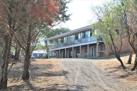 Most Affordable Holiday Home Toowoomba - Inverell Accommodation 0