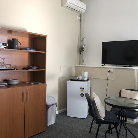 Motel Rooms At Morisset Serviced Apartments - Inverell Accommodation 3